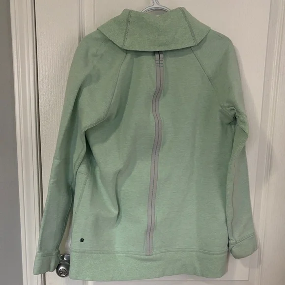 LULULEMON YIN TO MY YANG CARDIGAN SWEATER - Picture 4 of 7